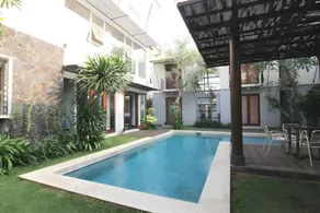Chic Quarter - Image 3