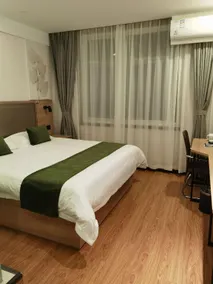Green Tree Inn Express Jinan Huaiyin District Jingshi Road Children's Hospital - Image 3