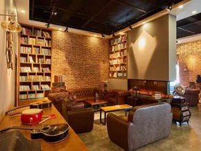 James Joyce Coffetel Qufu Long-distance Bus Station - Image 3