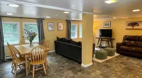Nothing Fancy Older Pet Friendly Home near I 95 - Image 4
