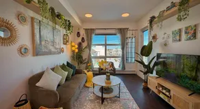 Green Luxe Garden 2BR 1Bath and Free Parking - Image 2