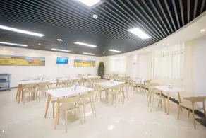 Hyatt Holiday Inn (Bus Station Branch) - Image 4