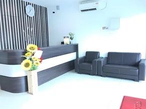 Rich Hotel - Image 3