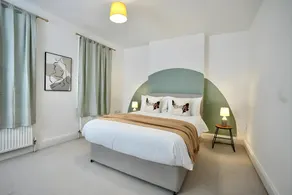 Luxe Oxford 2 bed-Casa-Baño privado - Image 2
