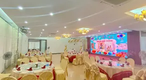 White Hotel - Image 5