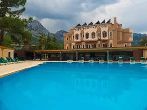 Alexius Beach Hotel - Image 2