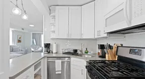 7 Min to NYC, Modern New Apartment - Image 4