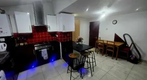 Stratford Guest House - Image 2