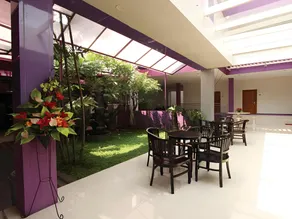 Twin Star Hotel - Image 4
