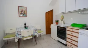Deluxe Apartment Mrnjica with a private parking, terrace and sea view - Image 4