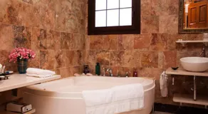 Hotel Villarocamar - Image 2