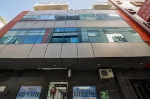 Hotel Grand Lawson IGI Airport - Image 3