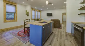 Historic Upscale Loft in Downtown Vicksburg! - Image 3