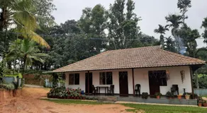 BlueMoon Homestay - Near to Falls and View Points, Home Food & Estate - Image 3