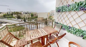View Point, Cozy Three Bedroom with BBQ - Image 5
