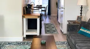 2 whole houses, Fire pit, Game room, feel at home. - Image 2