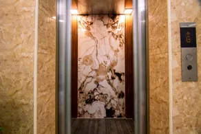 Blenz Hotel - Image 5