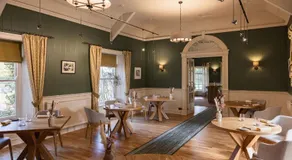 Tyddyn Llan Restaurant with Rooms - Image 3