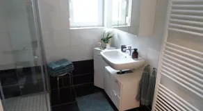Wohlfühl Hotel & Pension am Birnengarten - Ruhige Zimmer mit Bad & WLAN - Image 4