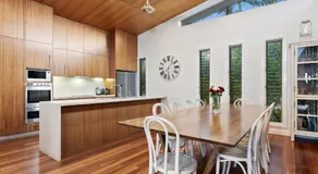 Minutes from Hastings Street - Image 4