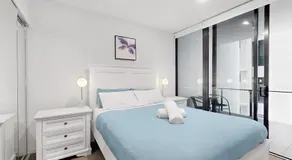 Eve Apartment - South Bank Central Location, Free Carpark, Privately Hosted - Image 2