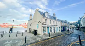 Stunning Loft Apartment South Queensferry High St Bridge Views! - Image 4