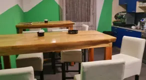 Motel Medium - Image 3