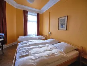 Hotel Kieler Hof - Hamburg Central Station - Image 2