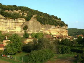 Gîte à Vézac près de forêt et lac - Image 2