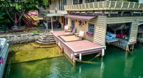 On The Lake Guest House - Image 5