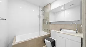Modern 4BR House Walk to ICC & Darling Harbour & CBD & Chinatown - Image 2