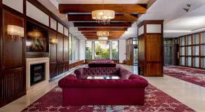 Hotel International - Image 5