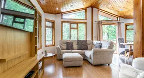 Charlesworth Lodges - Image 3