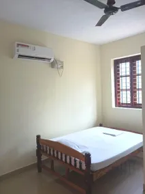 R. R. Comforts, Boarding & Lodging Nelyadi - Image 5