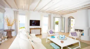 Beachfront Luxury Villa Santa Barbara - Image 2