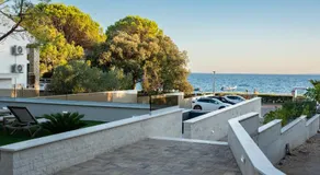 Bumblebee apartments & rooms with pool - Image 5