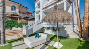 VACATION MARBELLA I Sunny Camelia Villa Heated pool, Recently Renovated, Best Residential Neighborhood in Benalmadena, Short walk to the beach, Cinema Room - Image 3