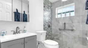 Relaxing Miami Retreat with Canal View and a Central Location - Image 2