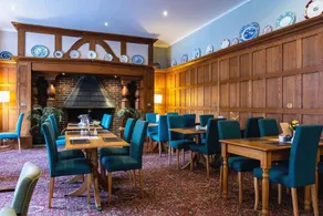 Crown Hotel - Stone (Near Stoke-On-Trent) - Image 2