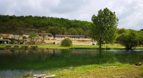Le clos des Romarins Chambre JONQUILLE - Image 5