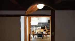 草地家 猫と図書館のある宿 - Image 4