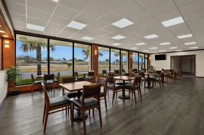Econo Lodge Yemassee - Image 2