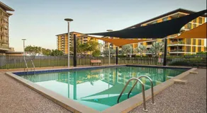 Harbour-view Waterfront Apartment - Image 4
