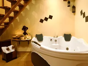 Camelia Suites - Image 2