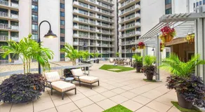 Spacious Apt W Great Spaces & Facilities - Image 4