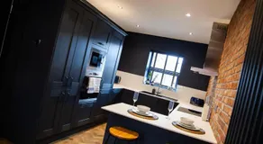 Heatons Retreat - Modern Two Bedroom Apartment - Image 4