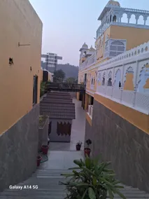 SHREE KATHIYAWADI HOTEL - Image 4