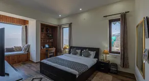 SnowPeak Villa 3-BHK Pet-friendly Hideaway with Hill Views - Image 2