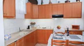 Ioli Luxury Apartment - Image 4