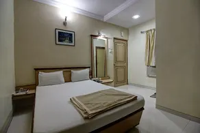 Hotel Jay International - Image 2